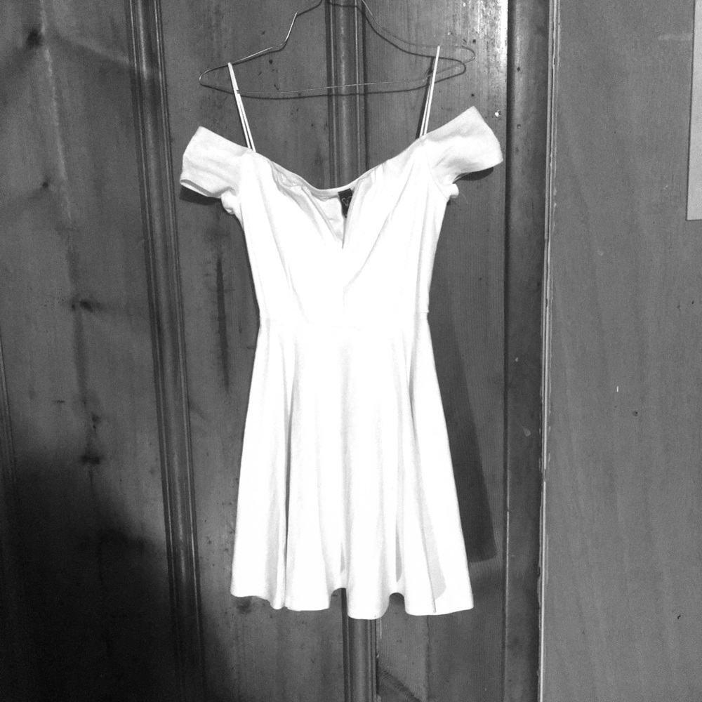 women’s clothing size small shoes size eight